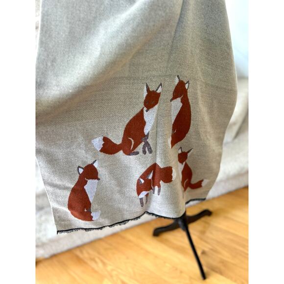 Warm Toned Beige Fox Print Oversize Shawl Scarf - Picture 3 of 5